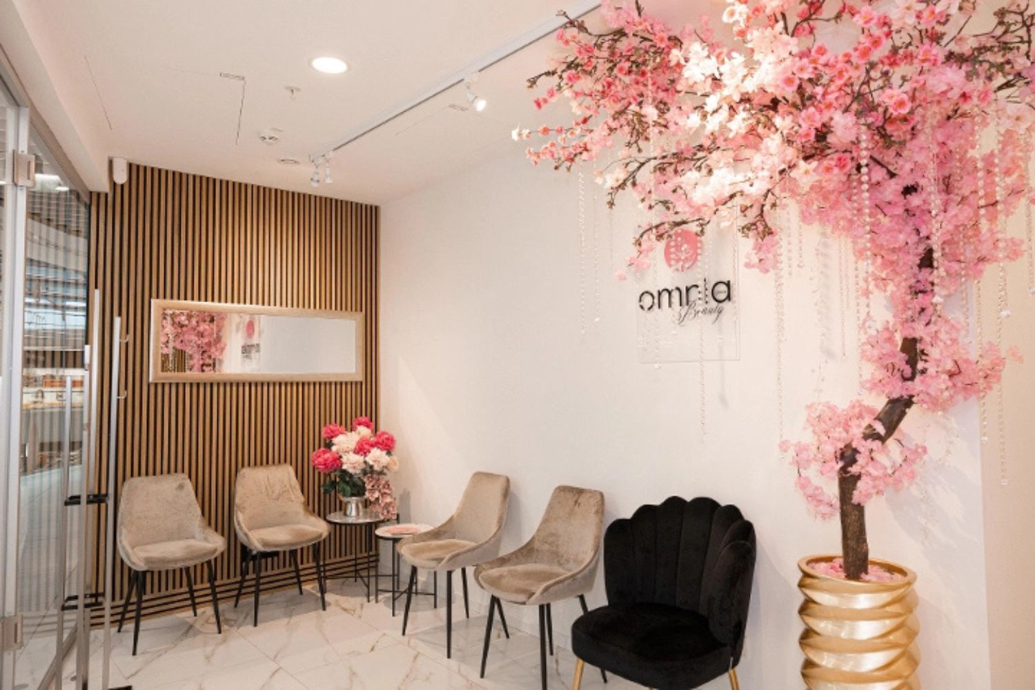 Omnia Beauty