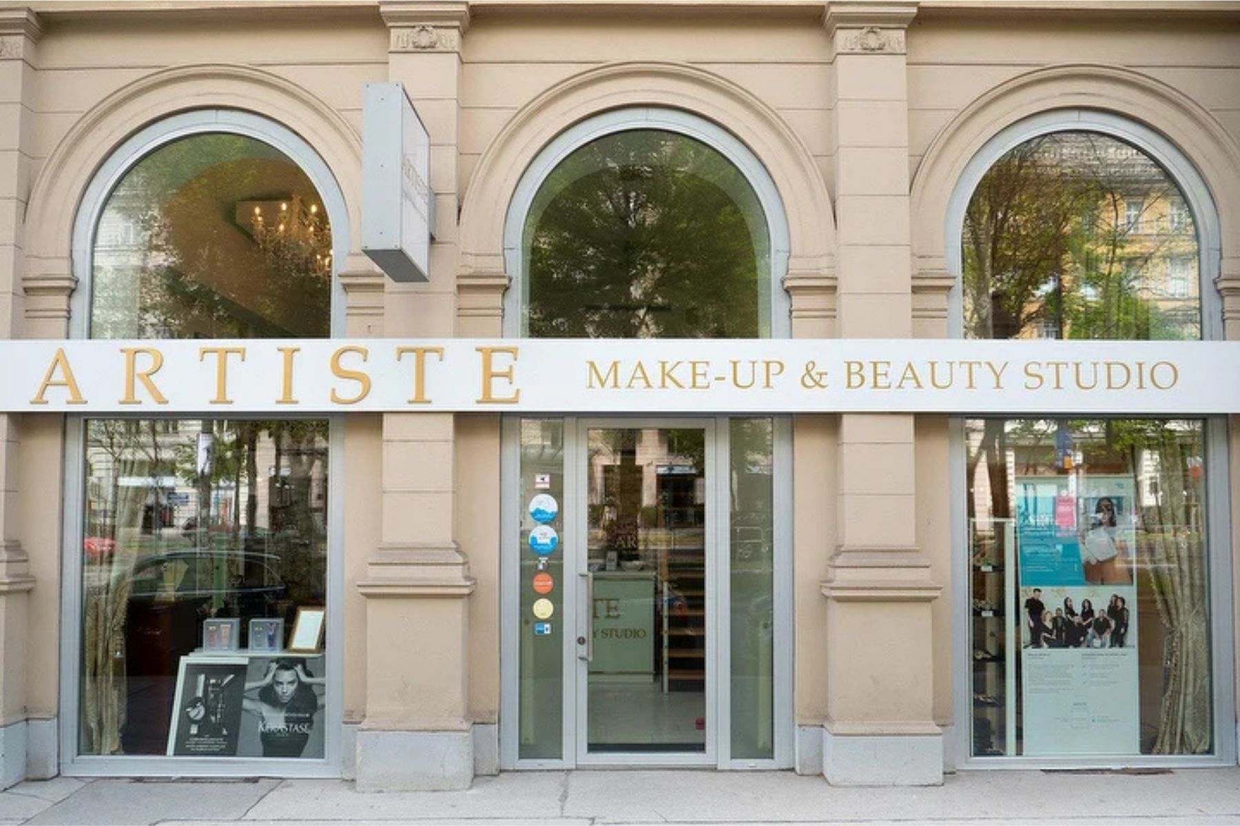 ARTISTE Make-up & Beauty Studio