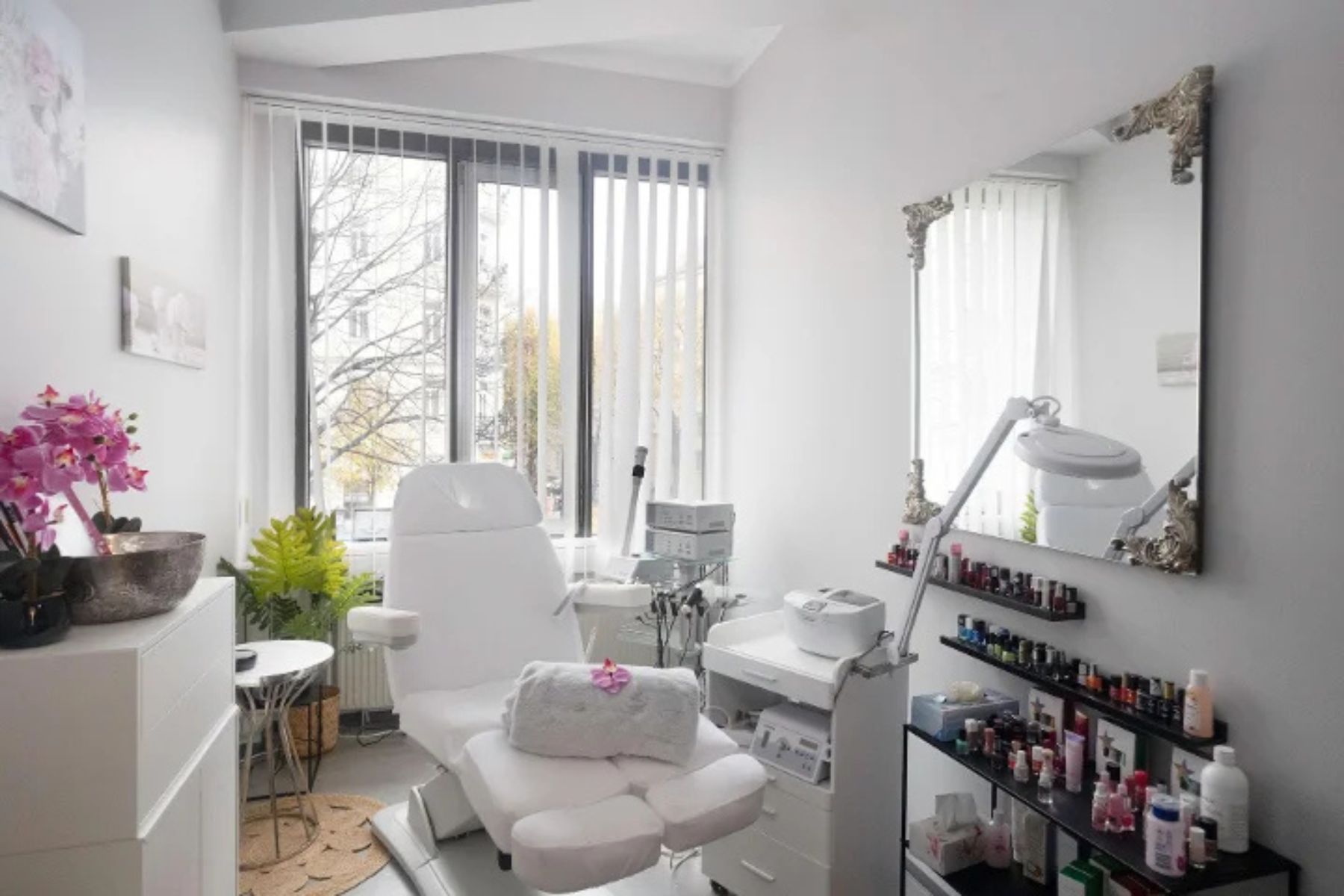 Manju Beauty Institute