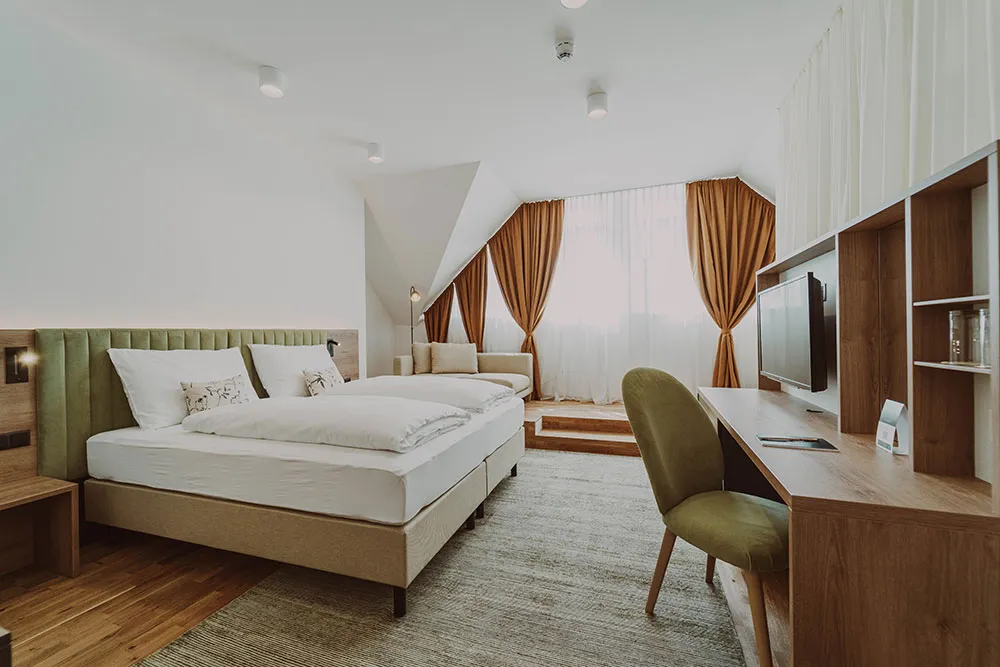 &copy; Burghotel Schlaining