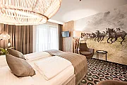 &copy; Hotel & Therme NOVA