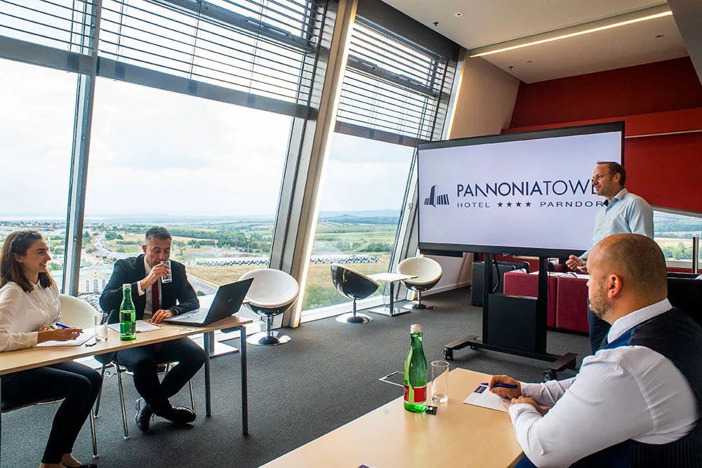 Pannonia Tower Hotel **** Parndorf