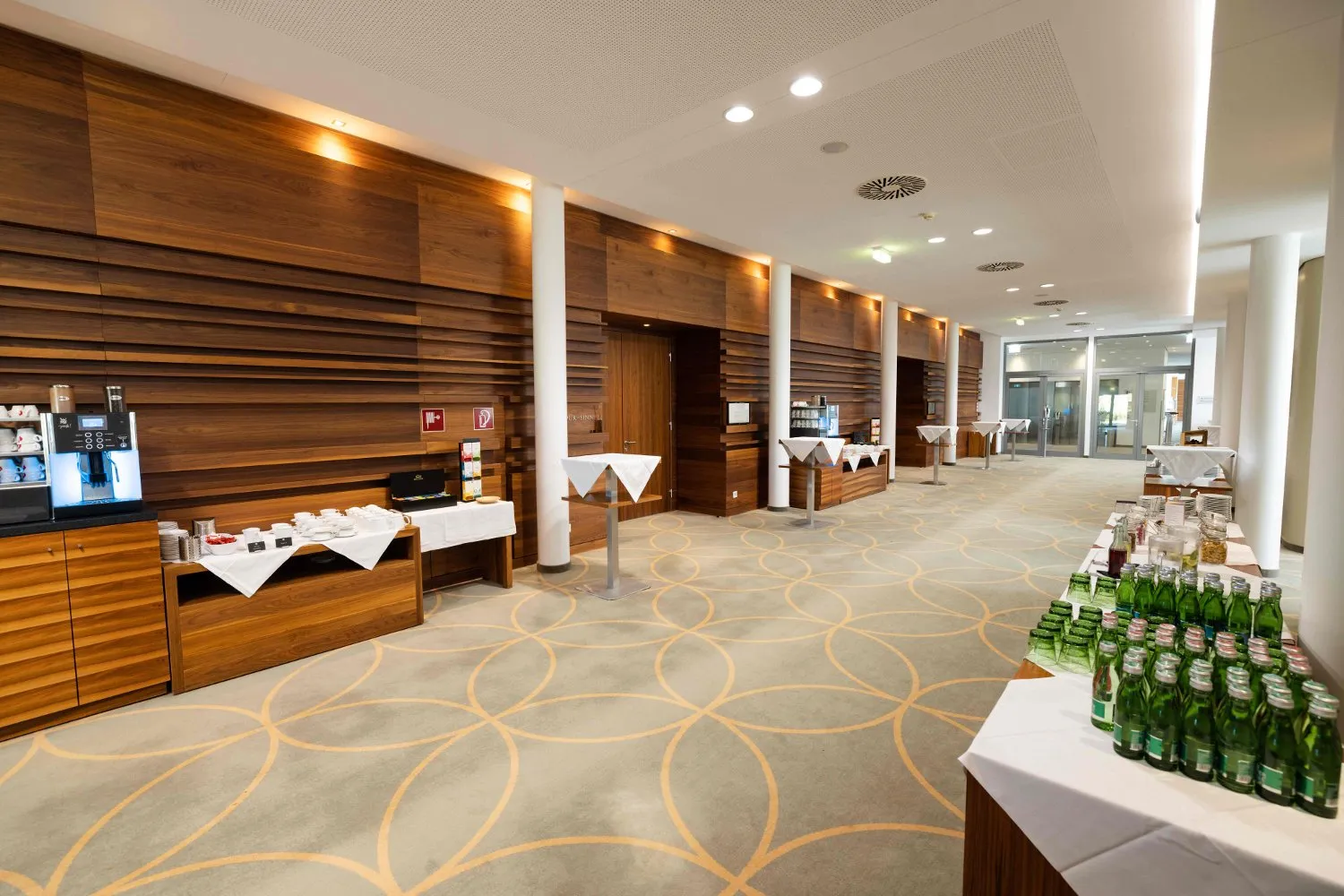 Therme Laa Pfanzl Media
