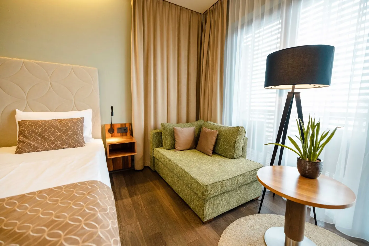 Therme Laa Pfanzl Media