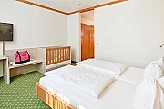 Thermenhotel Kurz ****