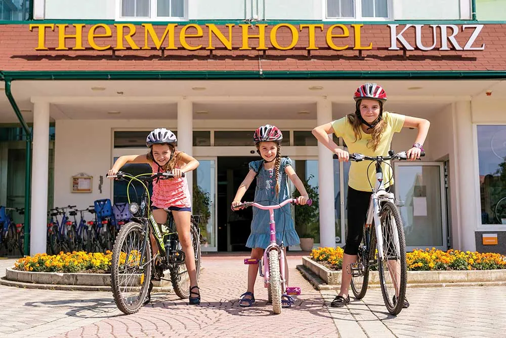 Thermenhotel Kurz ****