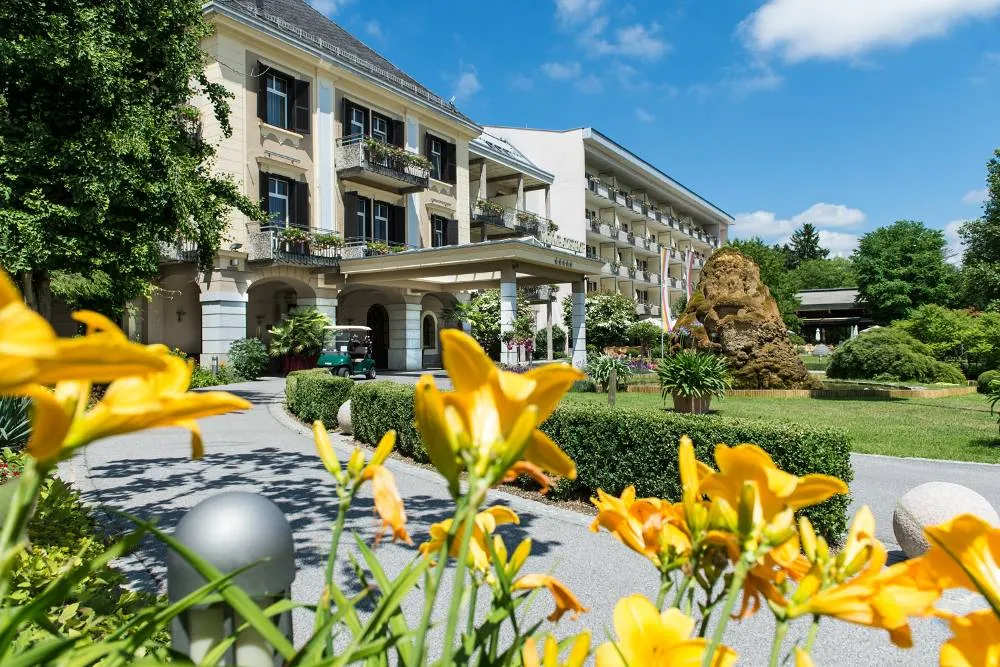 Hotel Warmbaderhof *****