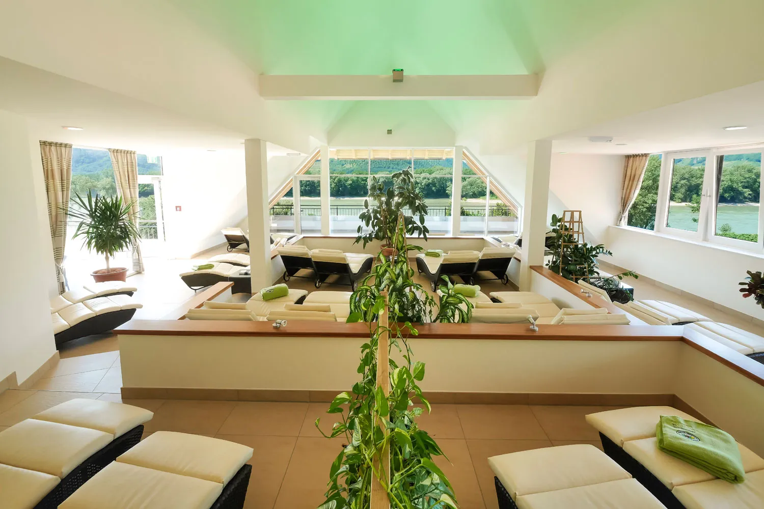 Gartenhotel & Weingut Pfeffel ****