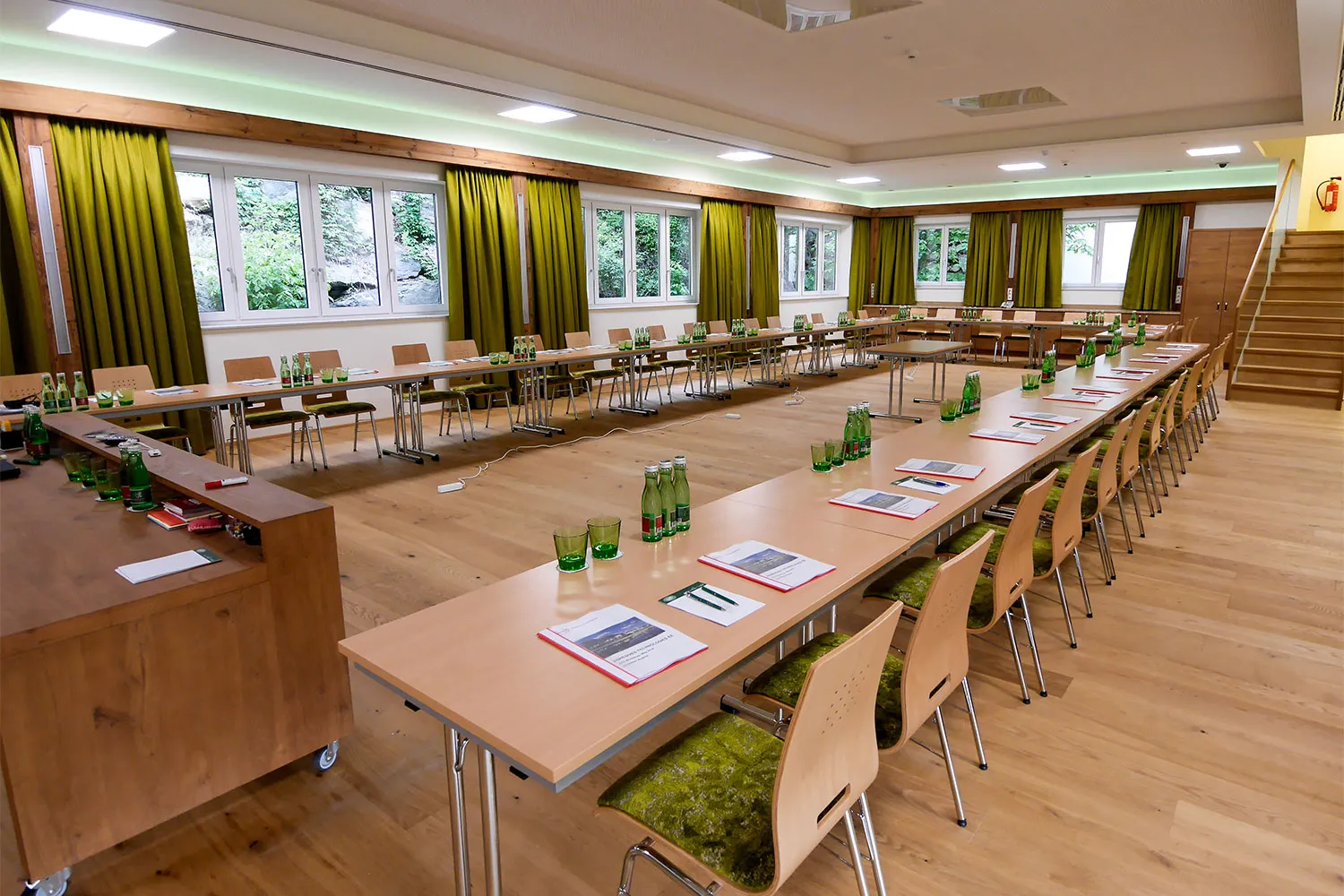 Gartenhotel & Weingut Pfeffel ****