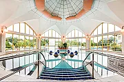Heil- und Wellnessbad S&aacute;rv&aacute;r