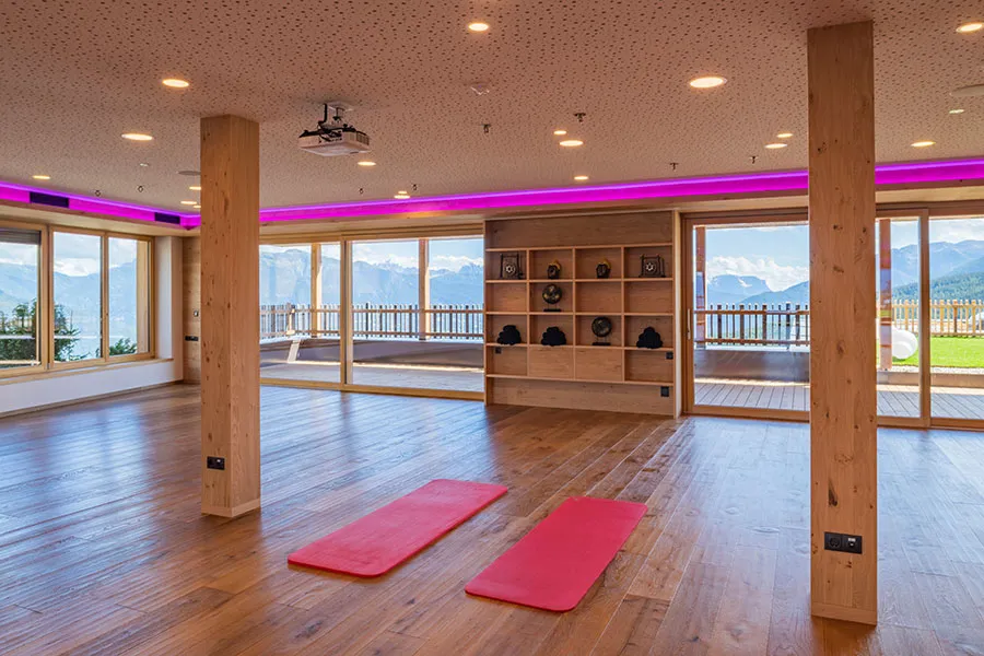 &copy; Tratterhof Mountain Sky Hotel - Moving Pictures