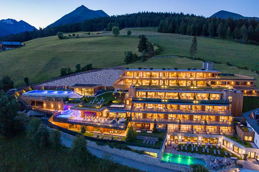 &copy; Tratterhof Mountain Sky Hotel - Moving Pictures