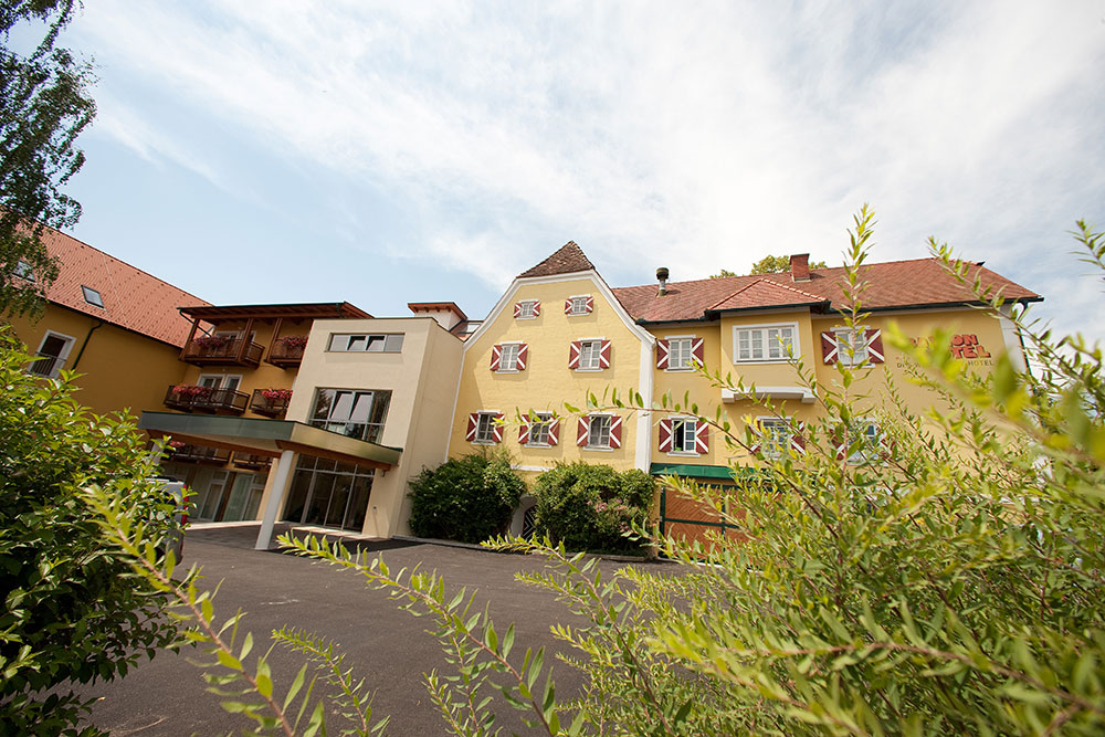 &copy; Ballonhotel Thaller ****